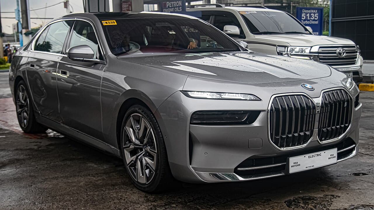 BMW i7 xDrive60 Sedan в Казахстане