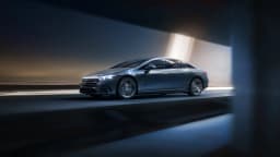 Mercedes-Benz EQS в Казахстане 1